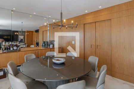 Apartamento à venda com 3 quartos, 153m² em Indianópolis, São Paulo