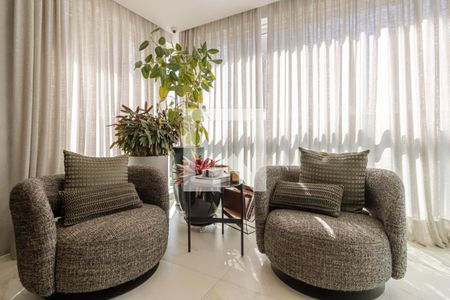 Apartamento à venda com 3 quartos, 153m² em Indianópolis, São Paulo