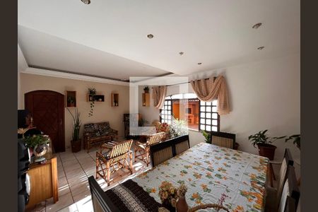 Sala de estar  de casa para alugar com 3 quartos, 240m² em Vila Santana, São Paulo