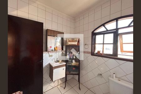 Banheiro da Suíte 1 de casa para alugar com 3 quartos, 240m² em Vila Santana, São Paulo
