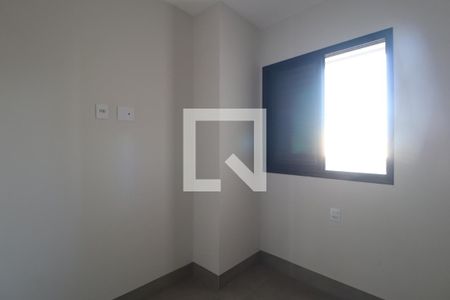 Quarto 1 de apartamento para alugar com 3 quartos, 82m² em Santa Mônica, Uberlândia