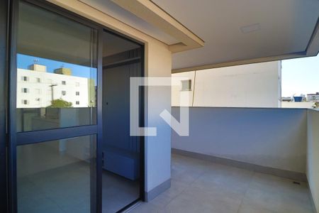 Varanda de apartamento para alugar com 3 quartos, 82m² em Santa Mônica, Uberlândia