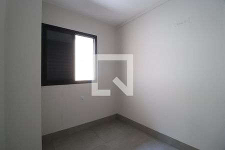 Quarto 1 de apartamento para alugar com 3 quartos, 82m² em Santa Mônica, Uberlândia