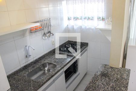 Cozinha - Armários de apartamento para alugar com 1 quarto, 40m² em Jardim Excelcior, Cabo Frio