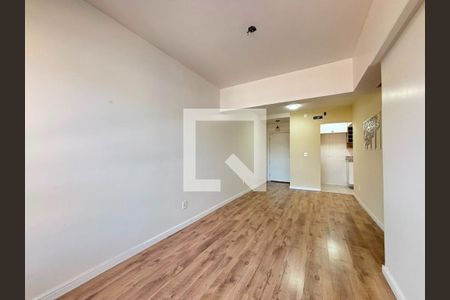 Sala de apartamento para alugar com 2 quartos, 58m² em Medianeira, Porto Alegre