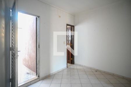 Sala 2 de casa para alugar com 2 quartos, 100m² em Vila Moraes, São Paulo