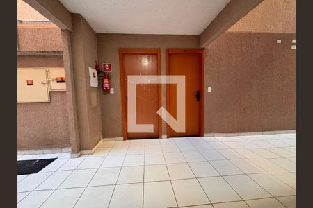 Condomínio de apartamento para alugar com 2 quartos, 48m² em Granja Viana, Cotia