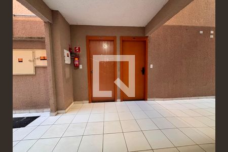 Condomínio de apartamento para alugar com 2 quartos, 48m² em Granja Viana, Cotia