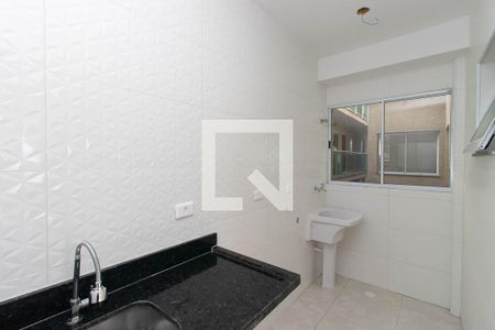 Cozinha e Área de Serviço de apartamento para alugar com 2 quartos, 44m² em Vila Constança, São Paulo