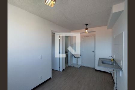 Sala/Cozinha de apartamento para alugar com 1 quarto, 28m² em Vila Moraes, São Paulo