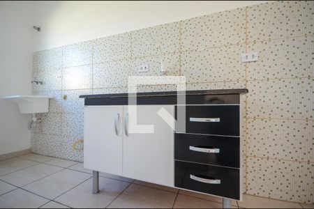Cozinha de casa para alugar com 1 quarto, 70m² em Vila Mangalot, São Paulo