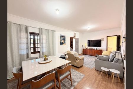 Sala de casa à venda com 3 quartos, 262m² em Jardim Caçula, Jundiaí