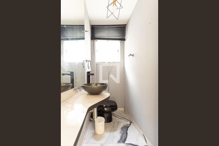 Lavabo de casa para alugar com 4 quartos, 400m² em Jardim Luzitania, São Paulo
