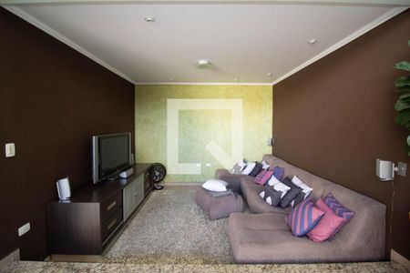 Sala de TV de casa à venda com 4 quartos, 277m² em Vila Rosalia, Guarulhos
