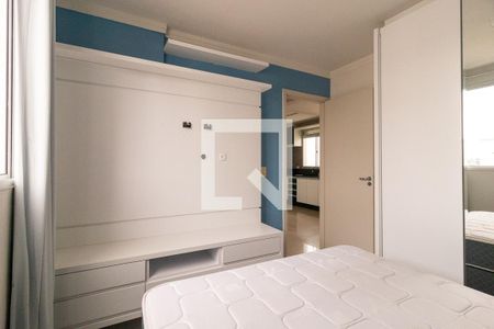 Quarto 1 de apartamento para alugar com 2 quartos, 48m² em Pinheirinho, Curitiba