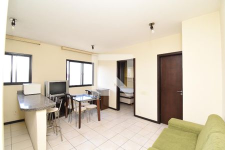 Sala/Cozinha de apartamento para alugar com 1 quarto, 35m² em Centro, Curitiba