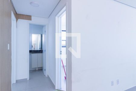 Corredor de apartamento para alugar com 2 quartos, 58m² em Jaraguá, São Paulo