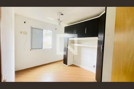 Quarto 1 de casa de condomínio para alugar com 3 quartos, 91m² em Jardim Isis, Cotia