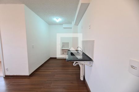 Cozinha e Área de Serviço de apartamento para alugar com 2 quartos, 34m² em Vila Ema, São Paulo