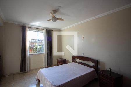 Suíte de casa à venda com 3 quartos, 300m² em Vila Pérola, Belo Horizonte