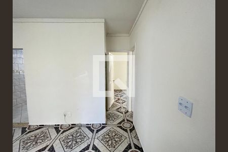 Corredor de apartamento para alugar com 2 quartos, 60m² em Pilares, Rio de Janeiro