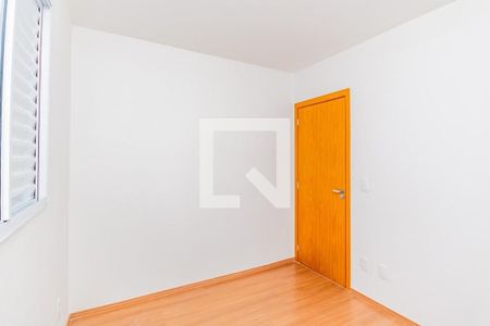 Quarto 2 de apartamento para alugar com 2 quartos, 44m² em Jardim Itu, Porto Alegre