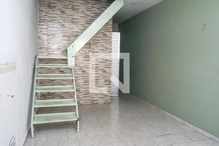 Sala de casa de condomínio para alugar com 2 quartos, 55m² em Ponto Chic, Nova Iguaçu