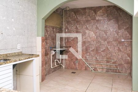 Cozinha de casa de condomínio para alugar com 2 quartos, 55m² em Ponto Chic, Nova Iguaçu