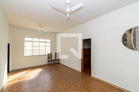 Casa 1 frente - Sala de casa à venda com 6 quartos, 513m² em Brás de Pina, Rio de Janeiro