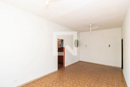 Casa 1 frente - Sala de casa à venda com 6 quartos, 513m² em Brás de Pina, Rio de Janeiro