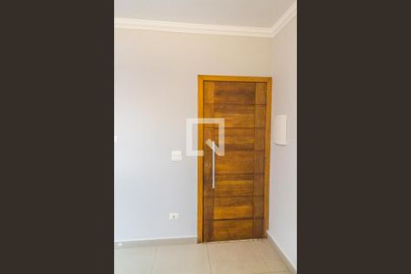 Entrada de casa para alugar com 3 quartos, 120m² em Jardim Maria Beatriz, Carapicuíba