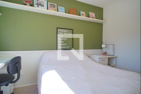 Suíte de apartamento à venda com 3 quartos, 90m² em Santa Cecília, Porto Alegre