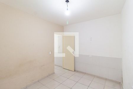 Quarto 2 de casa para alugar com 2 quartos, 70m² em Vila Silviania, Carapicuíba