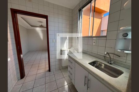 Cozinha e Área de Serviço de apartamento para alugar com 2 quartos, 65m² em Padre Eustáquio, Belo Horizonte