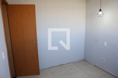 Quarto 2 de apartamento para alugar com 2 quartos, 40m² em Califórnia, Contagem