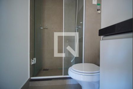 Banheiro de kitnet/studio para alugar com 1 quarto, 69m² em Auxiliadora, Porto Alegre