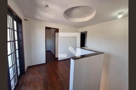 Corredor de casa para alugar com 6 quartos, 400m² em Piratininga, Niterói