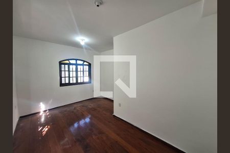 Quarto 1 de casa para alugar com 6 quartos, 400m² em Piratininga, Niterói