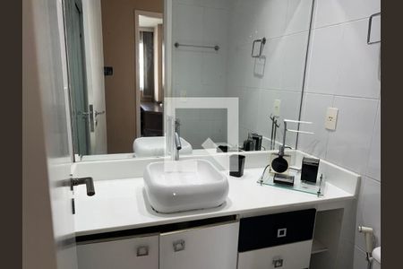 Banheiro de apartamento para alugar com 2 quartos, 67m² em Recreio dos Bandeirantes, Rio de Janeiro