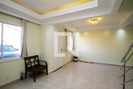 Sala de Estar de casa de condomínio para alugar com 3 quartos, 110m² em Jardim Passargada I, Cotia