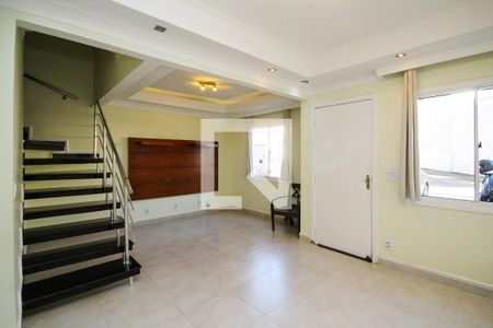 Sala de TV de casa de condomínio para alugar com 3 quartos, 110m² em Jardim Passargada I, Cotia