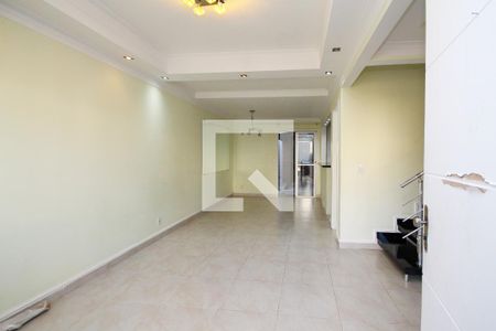 Entrada de casa de condomínio para alugar com 3 quartos, 110m² em Jardim Passargada I, Cotia