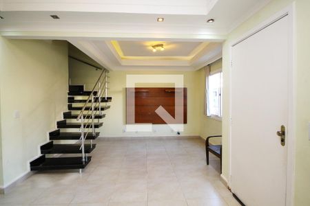 Sala de TV de casa de condomínio para alugar com 3 quartos, 110m² em Jardim Passargada I, Cotia