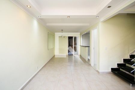 Sala de Estar de casa de condomínio para alugar com 3 quartos, 110m² em Jardim Passargada I, Cotia
