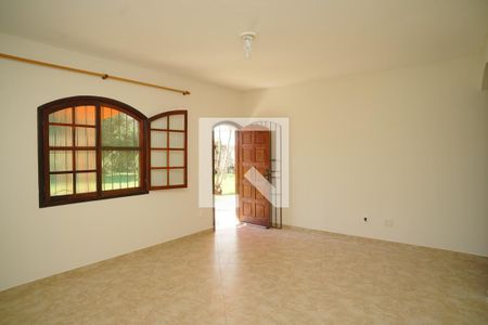 Sala de casa para alugar com 3 quartos, 211m² em Flamengo, Maricá