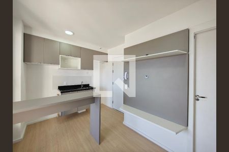 Sala / Cozinha de apartamento para alugar com 2 quartos, 35m² em Vila Nilo, São Paulo