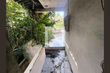 Casa à venda com 3 quartos, 144m² em Jardim Monte Alegre, Taboão da Serra