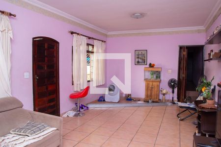 Casa à venda com 3 quartos, 268m² em Vila Ema, São Paulo