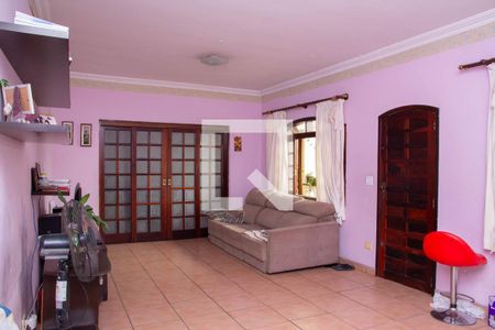 Casa à venda com 3 quartos, 268m² em Vila Ema, São Paulo