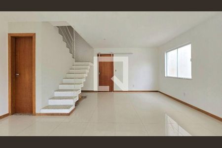 Casa à venda com 3 quartos, 170m² em Vila Progresso, Niterói